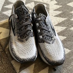 Brooks men’s